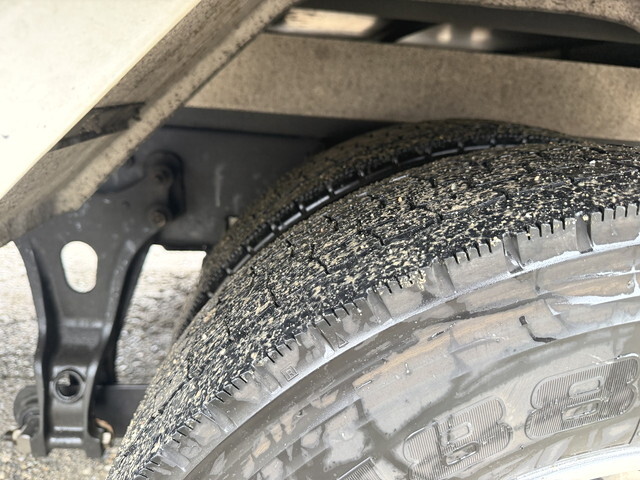 いすゞフォワード冷凍車（冷蔵車）中型（4t）[写真26]