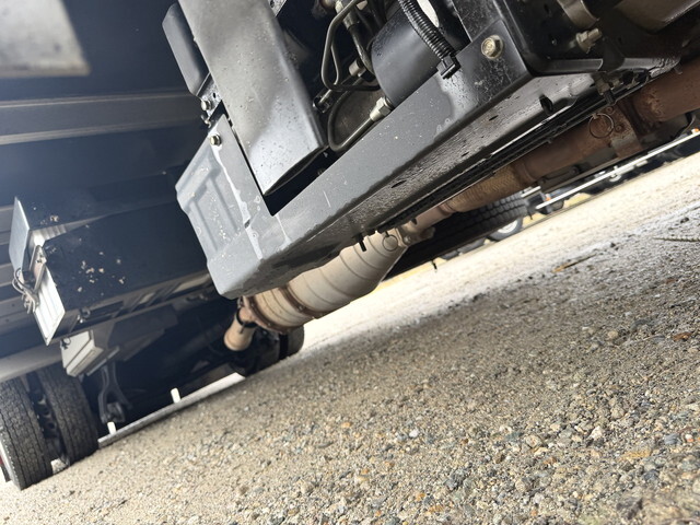 いすゞフォワード冷凍車（冷蔵車）中型（4t）[写真29]