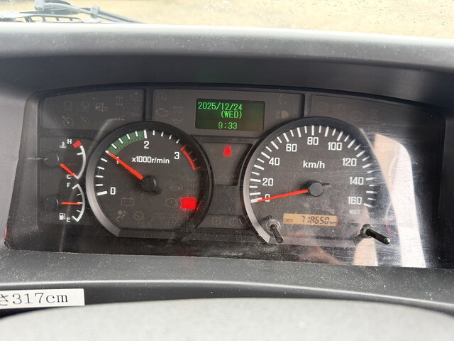 いすゞフォワード冷凍車（冷蔵車）中型（4t）[写真37]