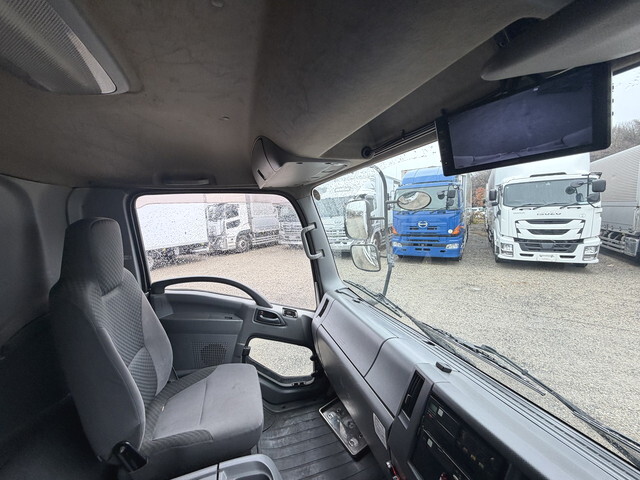 いすゞフォワード冷凍車（冷蔵車）中型（4t）[写真39]