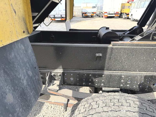 三菱ふそうキャンターダンプ小型（2t・3t）[写真16]