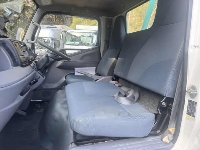 三菱ふそうキャンターバキュームカー小型（2t・3t）[写真16]