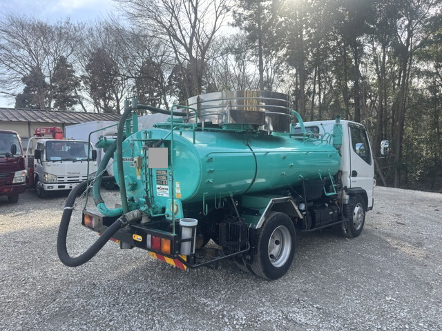 三菱ふそうキャンターバキュームカー小型（2t・3t）[写真02]