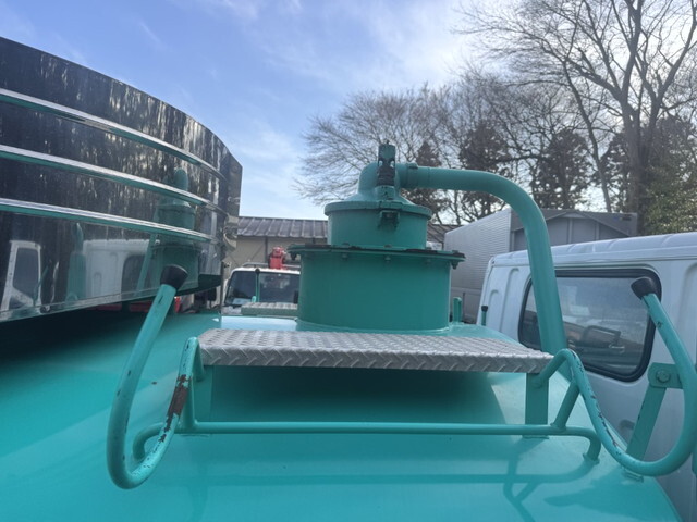 三菱ふそうキャンターバキュームカー小型（2t・3t）[写真22]