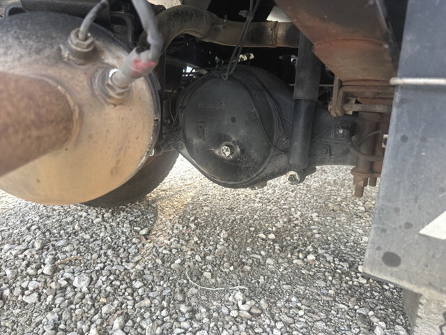 三菱ふそうキャンターバキュームカー小型（2t・3t）[写真33]