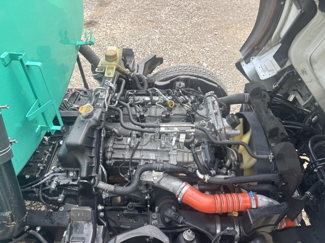 三菱ふそうキャンターバキュームカー小型（2t・3t）[写真37]