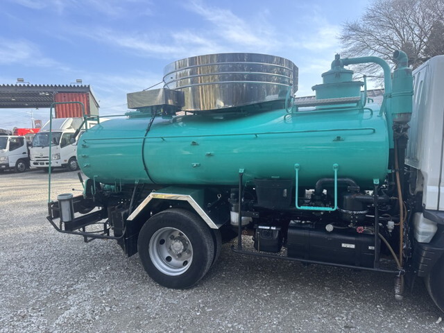 三菱ふそうキャンターバキュームカー小型（2t・3t）[写真06]