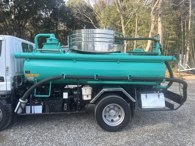 三菱ふそうキャンターバキュームカー小型（2t・3t）[写真08]