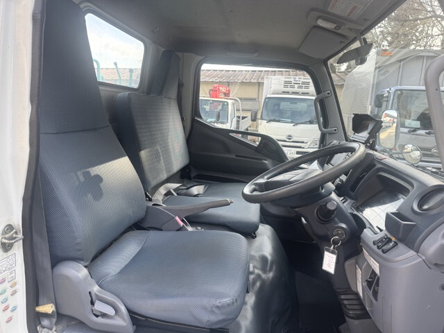 三菱ふそうキャンターバキュームカー小型（2t・3t）[写真09]