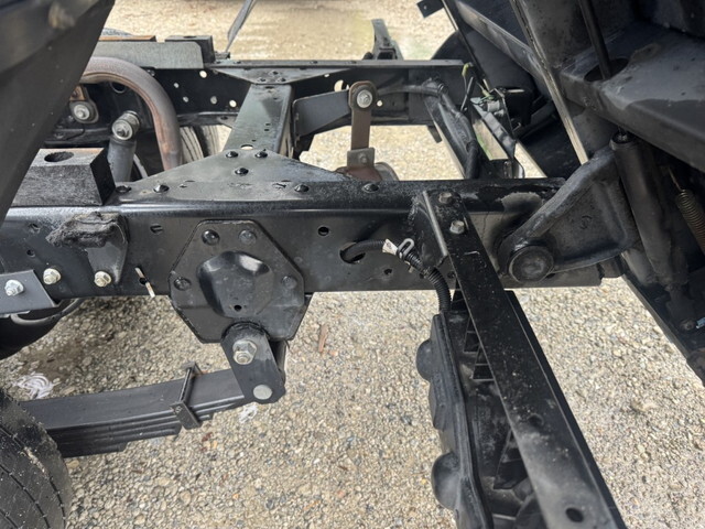 いすゞエルフダブルキャブ・ダンプ小型（2t・3t）[写真25]