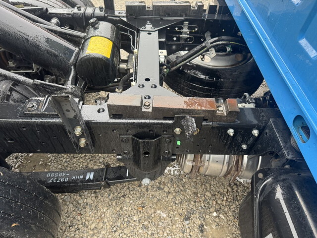 いすゞエルフダブルキャブ・ダンプ小型（2t・3t）[写真27]