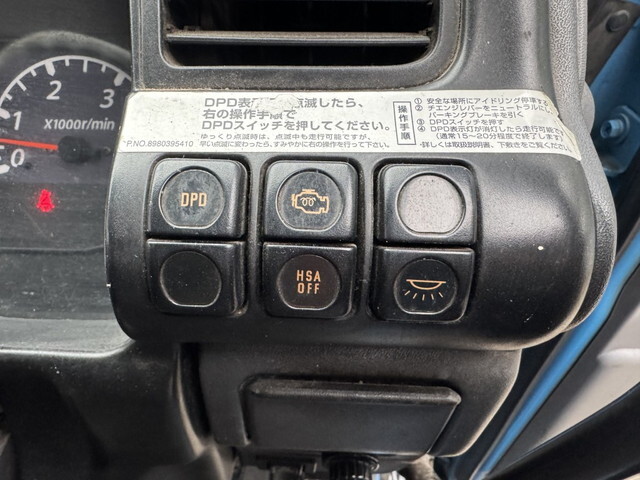 いすゞエルフダブルキャブ・ダンプ小型（2t・3t）[写真05]