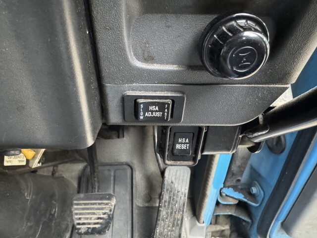 いすゞエルフダブルキャブ・ダンプ小型（2t・3t）[写真06]