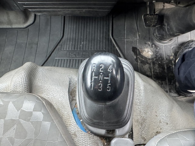 いすゞエルフダブルキャブ・ダンプ小型（2t・3t）[写真08]