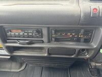 いすゞエルフダブルキャブ・ダンプ小型（2t・3t）[写真10]