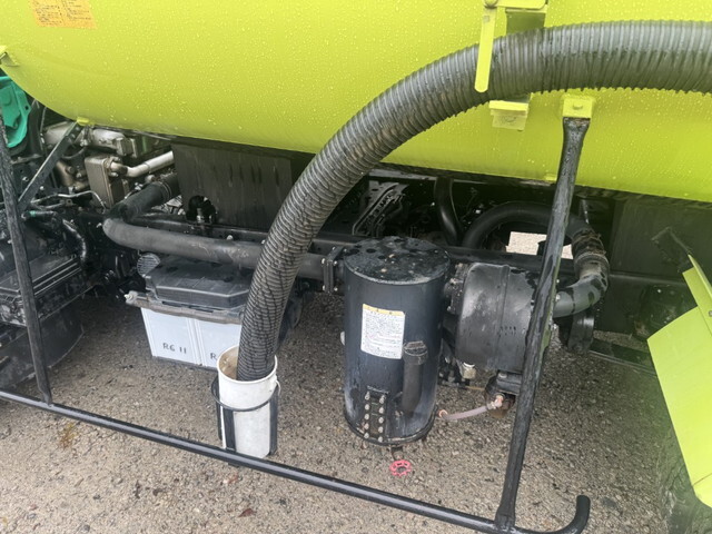 三菱ふそうキャンターバキュームカー小型（2t・3t）[写真30]