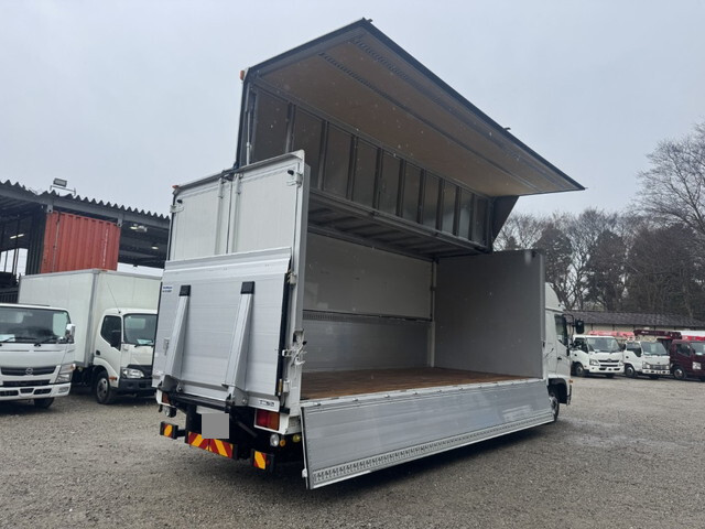 日野レンジャーパネルウイング中型（4t）[写真02]