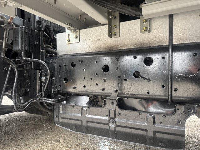 日野レンジャーパネルウイング中型（4t）[写真32]