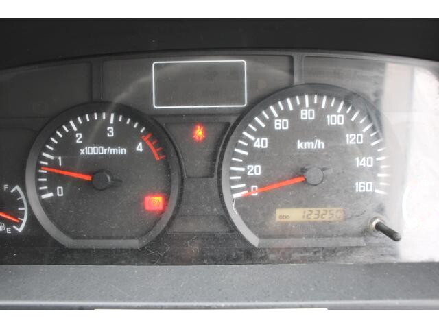 いすゞエルフダンプ小型（2t・3t）[写真33]