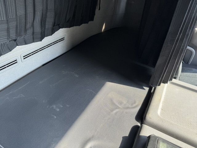 UDトラックスクオンパネルウイング大型（10t）[写真10]