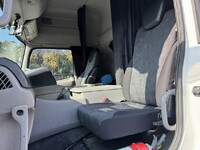 UDトラックスクオンパネルウイング大型（10t）[写真13]