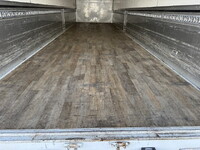 UDトラックスクオンパネルウイング大型（10t）[写真22]