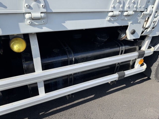 UDトラックスクオンパネルウイング大型（10t）[写真30]