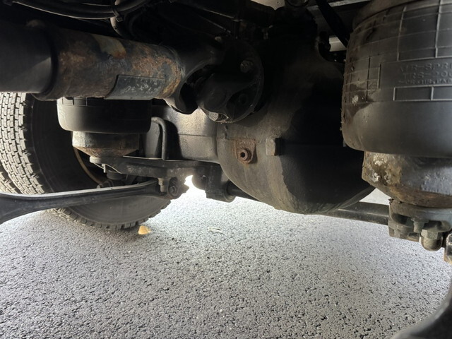 UDトラックスクオンパネルウイング大型（10t）[写真34]