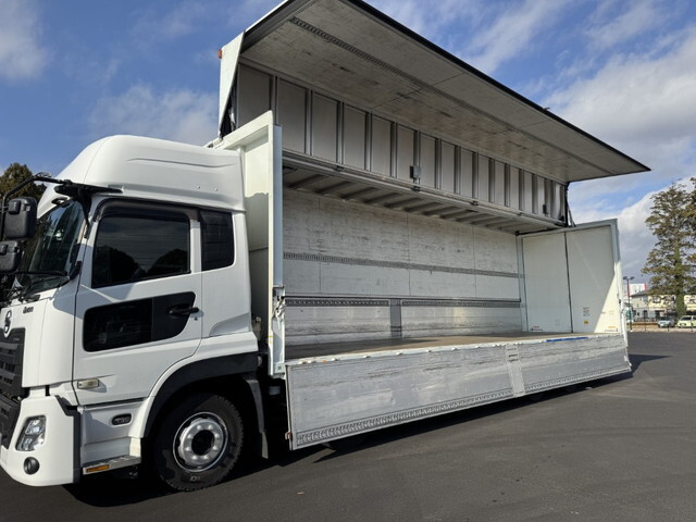 UDトラックスクオンパネルウイング大型（10t）[写真05]