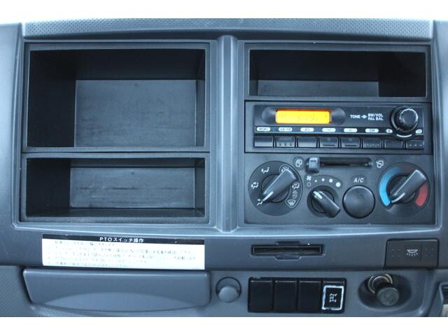 いすゞフォワードクレーン4段中型（4t）[写真33]