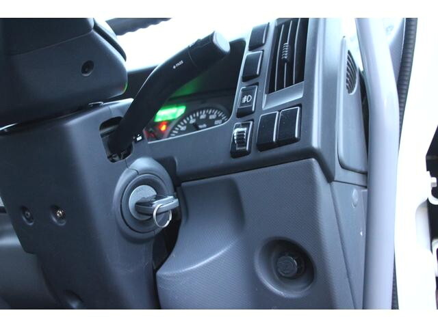 いすゞフォワードクレーン4段中型（4t）[写真36]