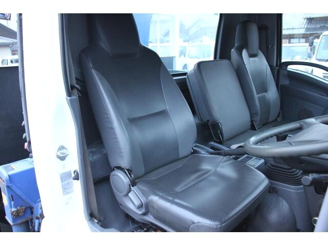 いすゞフォワードクレーン4段中型（4t）[写真39]