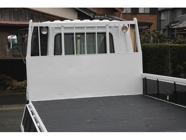三菱ふそうファイター平ボディ中型（4t）[写真16]