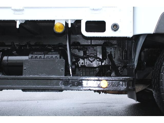 三菱ふそうファイター平ボディ中型（4t）[写真19]