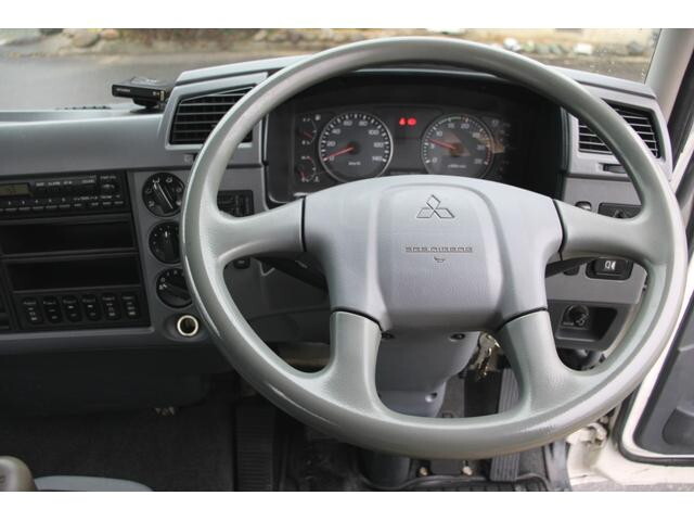 三菱ふそうファイター平ボディ中型（4t）[写真29]