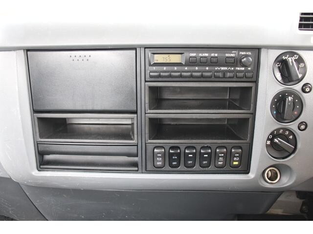 三菱ふそうファイター平ボディ中型（4t）[写真33]