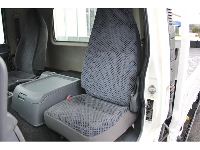 三菱ふそうファイター平ボディ中型（4t）[写真37]