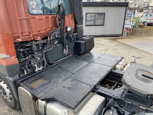 三菱ふそうスーパーグレートトレーラーヘッド（トラクターヘッド）大型（10t）[写真11]