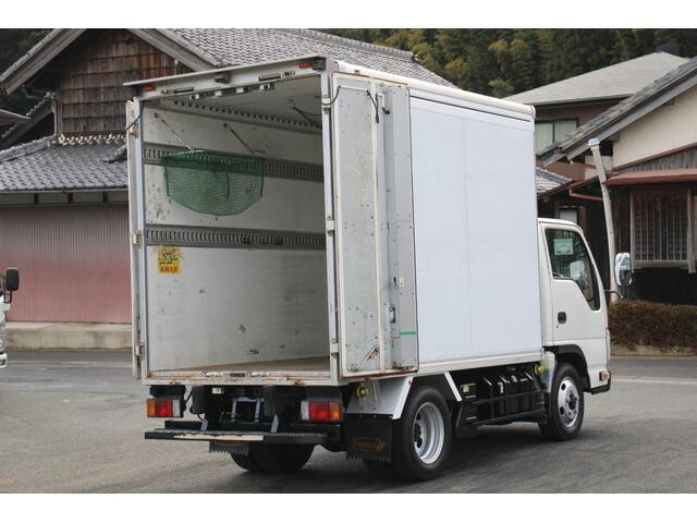 いすゞエルフパネルバン小型（2t・3t）[写真11]