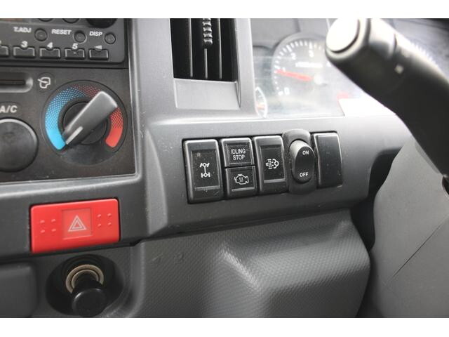 いすゞエルフパネルバン小型（2t・3t）[写真30]