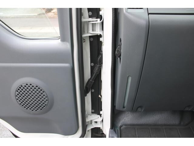 いすゞエルフパネルバン小型（2t・3t）[写真35]