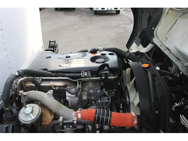 いすゞエルフパネルバン小型（2t・3t）[写真09]