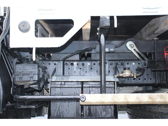 いすゞエルフ平ボディ小型（2t・3t）[写真10]