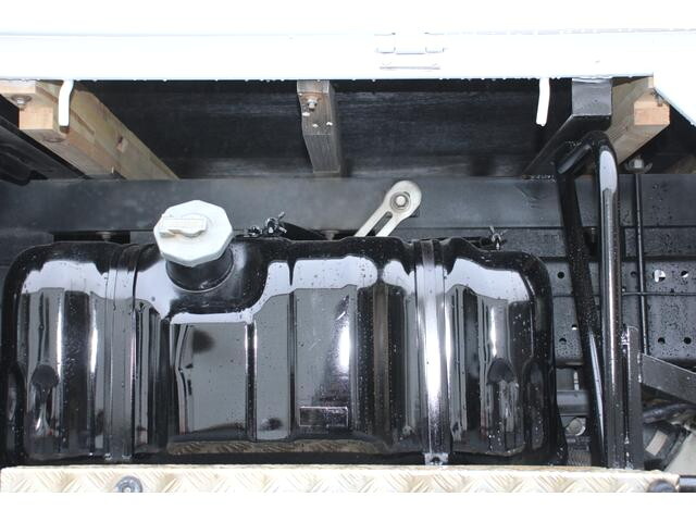 いすゞエルフ平ボディ小型（2t・3t）[写真19]