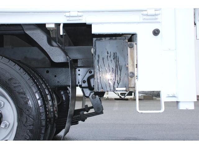 いすゞエルフ平ボディ小型（2t・3t）[写真20]