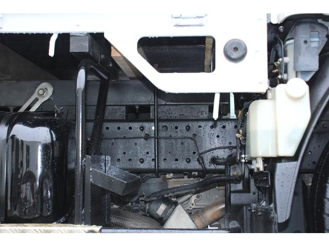 いすゞエルフ平ボディ小型（2t・3t）[写真21]