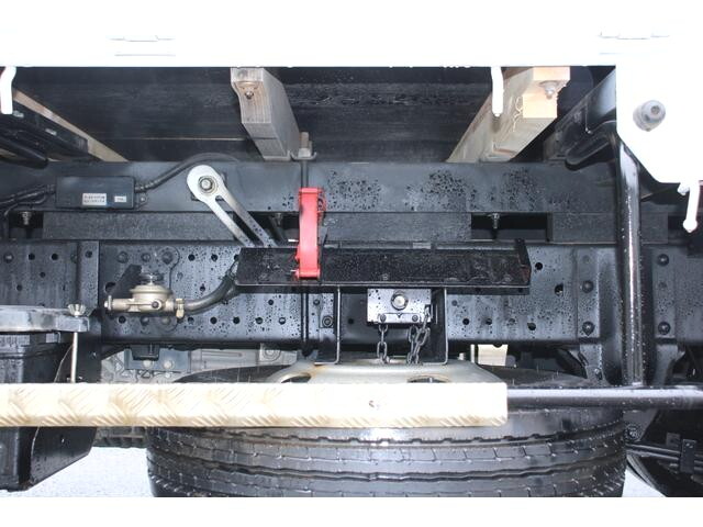 いすゞエルフ平ボディ小型（2t・3t）[写真23]