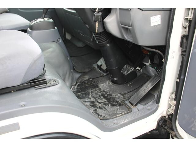 いすゞエルフ平ボディ小型（2t・3t）[写真40]