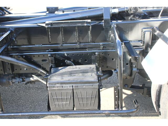 いすゞエルフコンテナ専用車小型（2t・3t）[写真13]