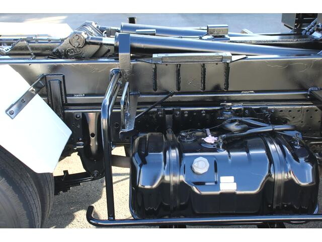 いすゞエルフコンテナ専用車小型（2t・3t）[写真20]